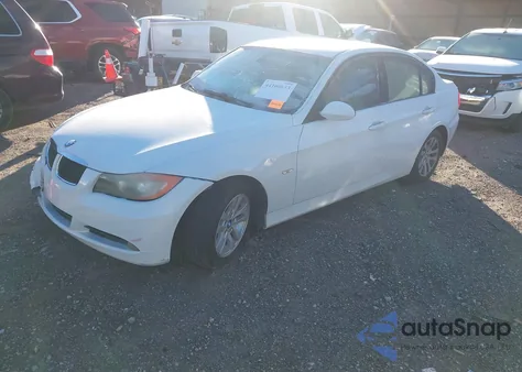 2007 BMW 328I z USA, uszkodzony, nr VIN WBAVA33557PV66715